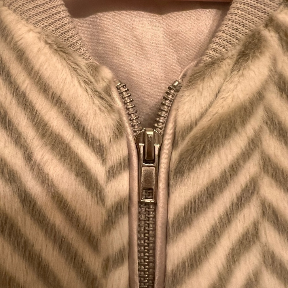 Skies Are Blue Sadie Faux fur Bomber Jackets Size Large - Picture 4 of 7